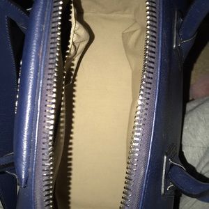Givenchy Bags - Givenchy Medium Antigone handbag Navy Givenchy Bags - Givenchy Medium Antigone handbag Navy